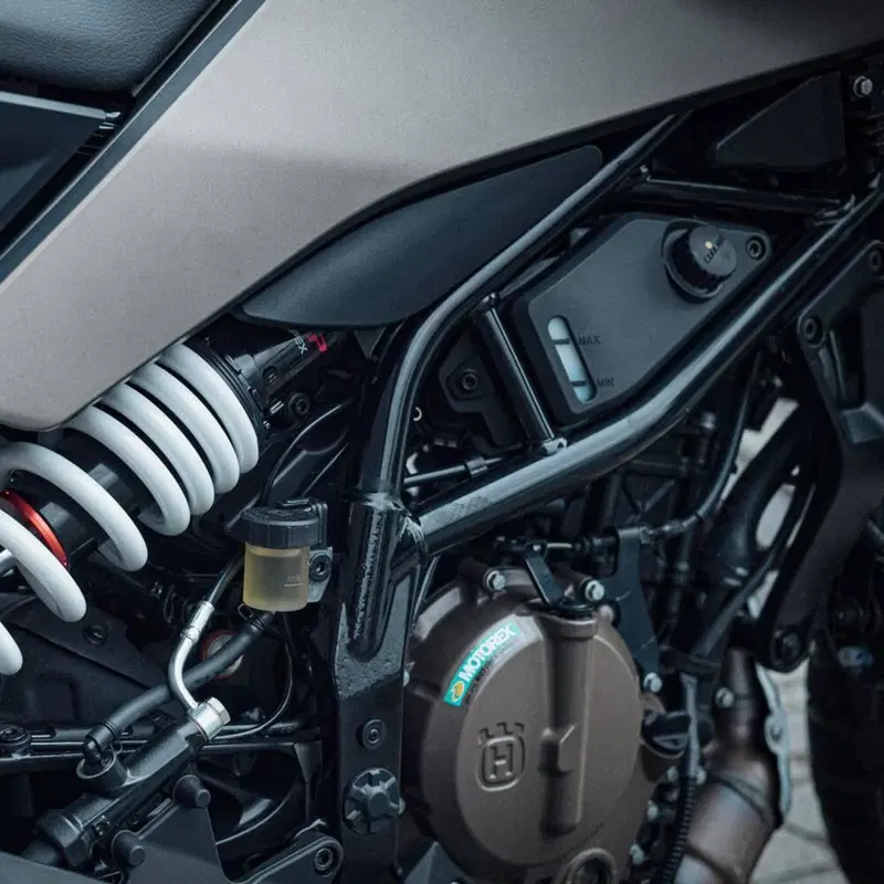 Husqvarna Svartpilen 125 (2024 - 26) (3)