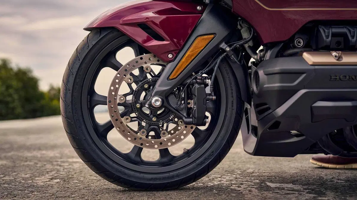 Honda GL 1800 GL 1800 Gold Wing Tour (2025 - 26) (4)