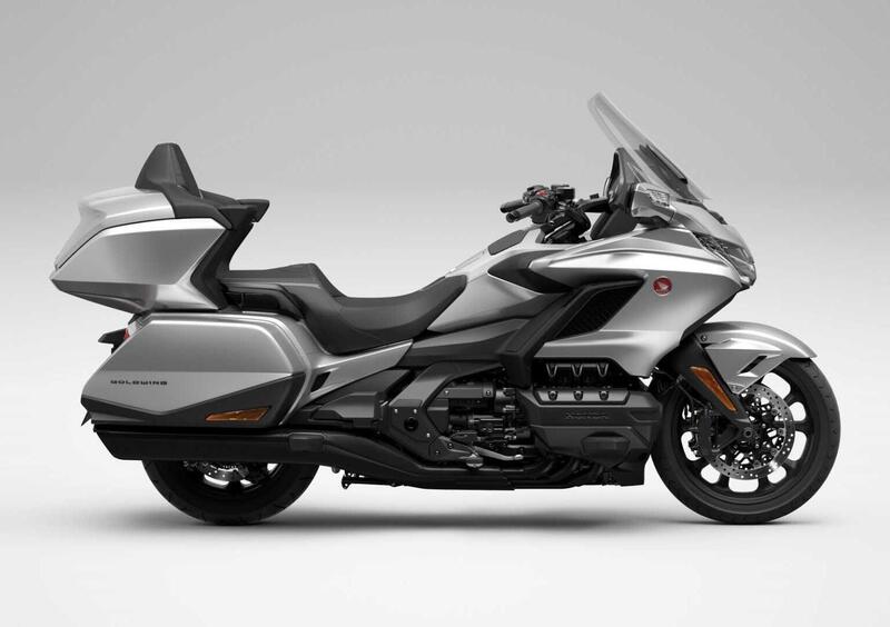 Honda GL 1800 GL 1800 Gold Wing Tour (2025) (13)