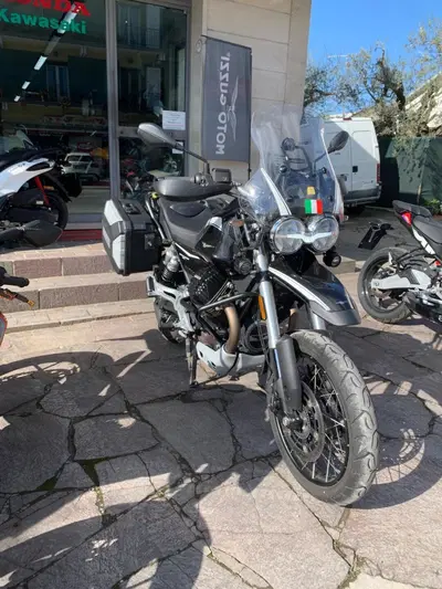 Moto Guzzi V85 TT Guardia d'Onore (2022 - 23) usata