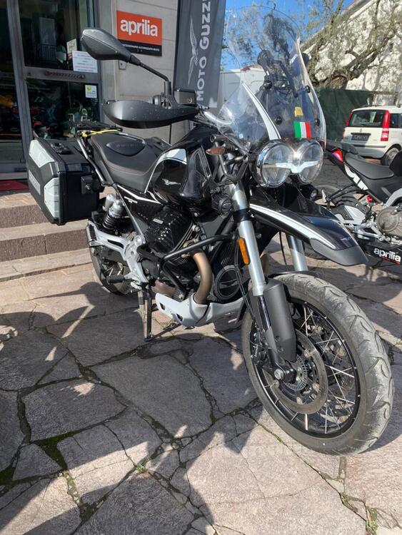 Moto Guzzi V85 TT Guardia d'Onore (2022 - 23) (5)