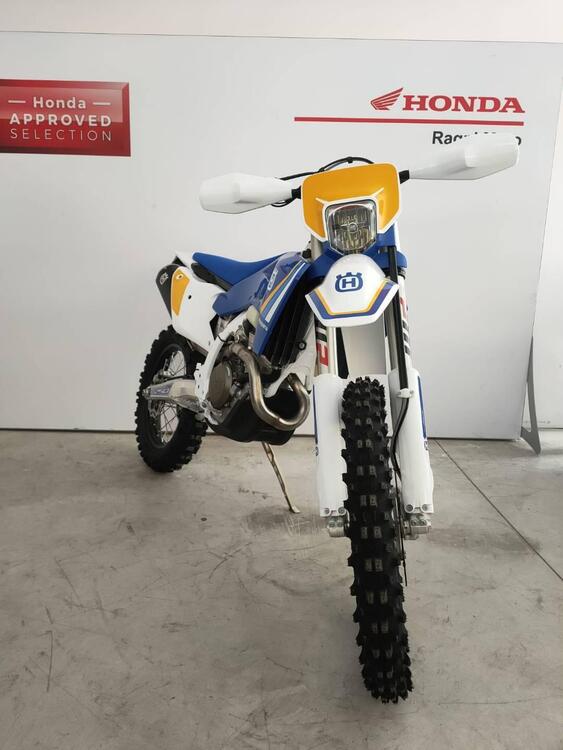 Husqvarna FE 250 Heritage (2025) (4)