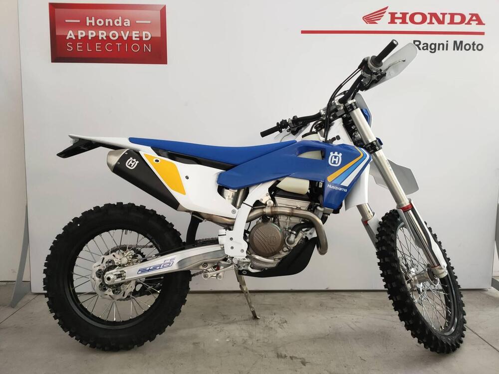 Husqvarna FE 250 Heritage (2025) (2)