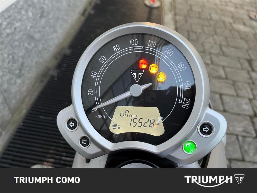 Triumph Street Twin 900 (2016) (4)