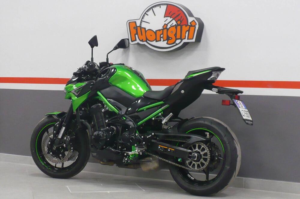 Kawasaki Z 900 (2021 - 24) (2)