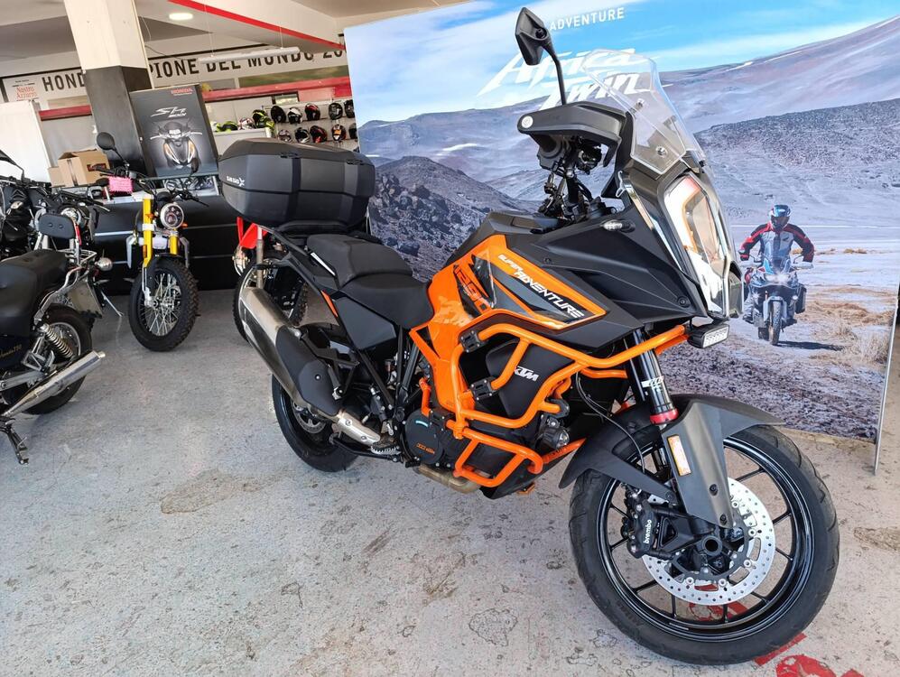 KTM 1290 Super Adventure R (2021) (4)