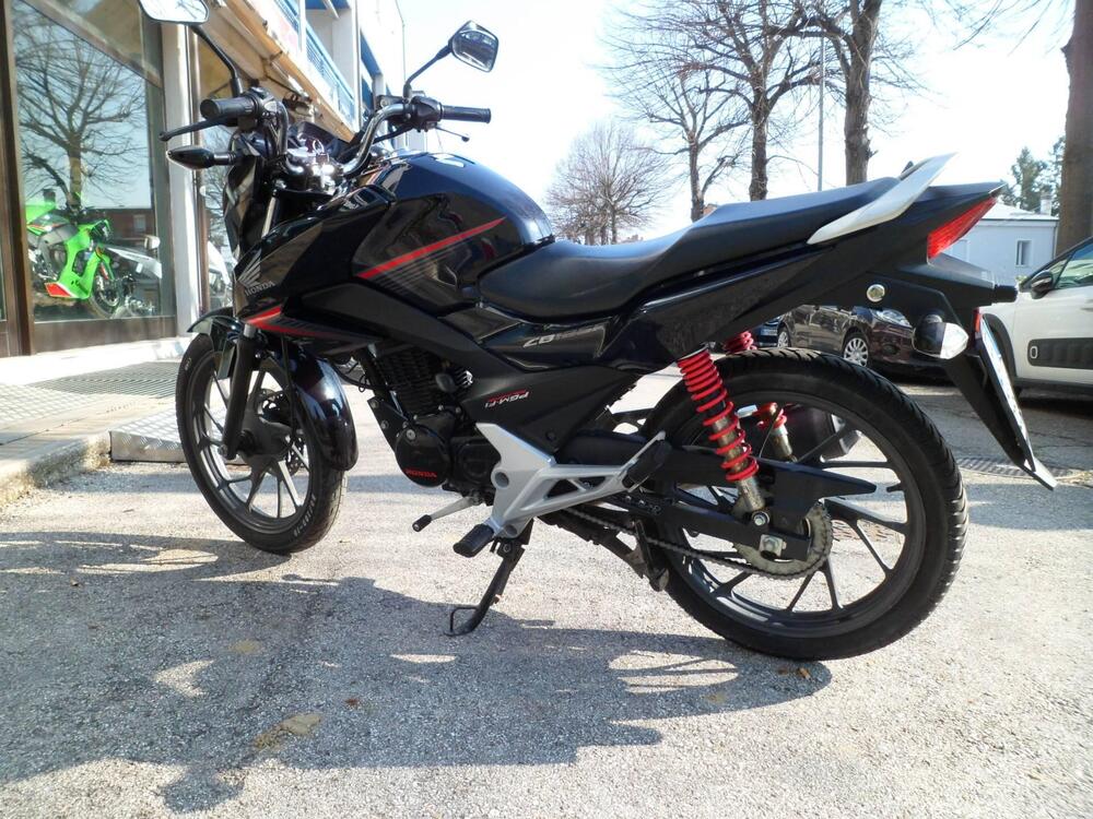 Honda CB 125 F (2015 - 16) (4)