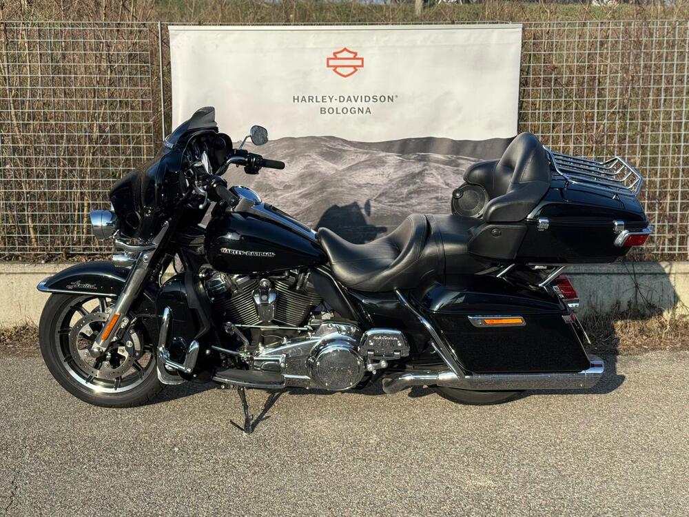 Harley-Davidson 114 Electra Glide Ultra Limited (2019) - FLHTK (4)