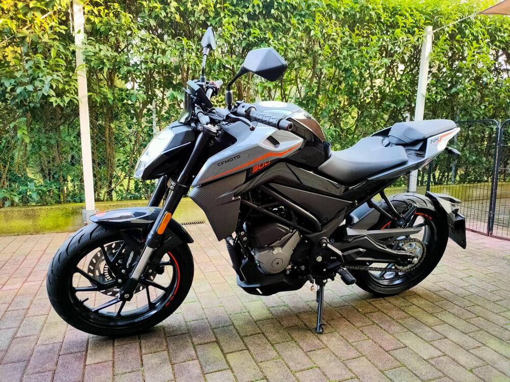 CFMOTO 300NK (2021 - 25)