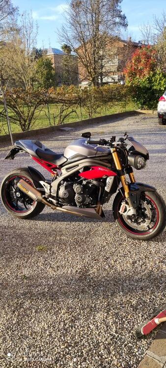 Triumph Speed Triple 1050 R ABS (2016 - 17)