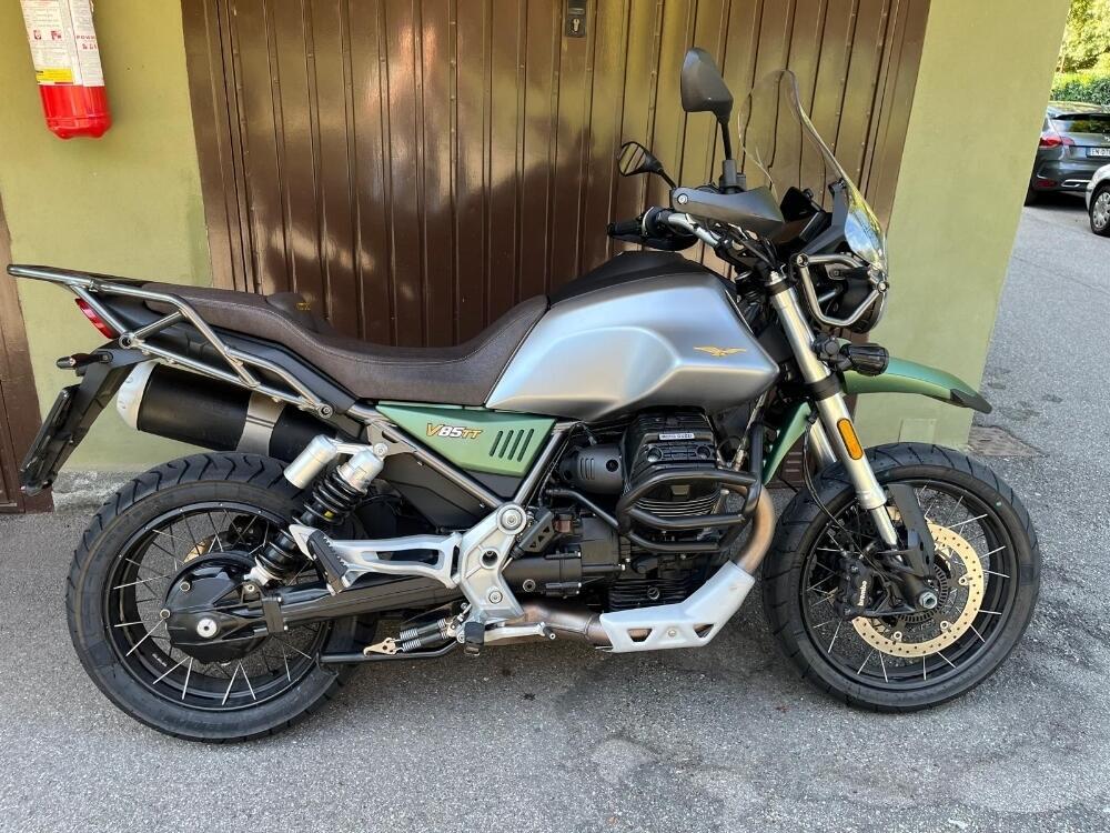 Moto Guzzi V85 TT Centenario (2021 - 22) (4)