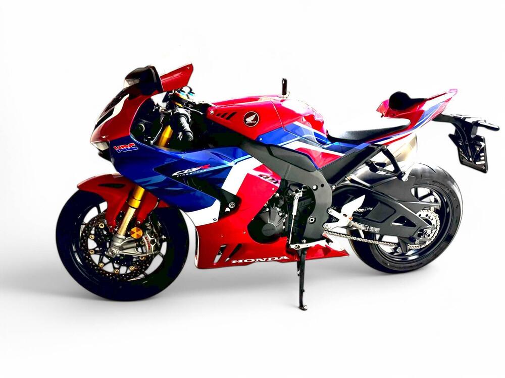 Honda CBR 1000 RR-R Fireblade (2020 - 21) (2)