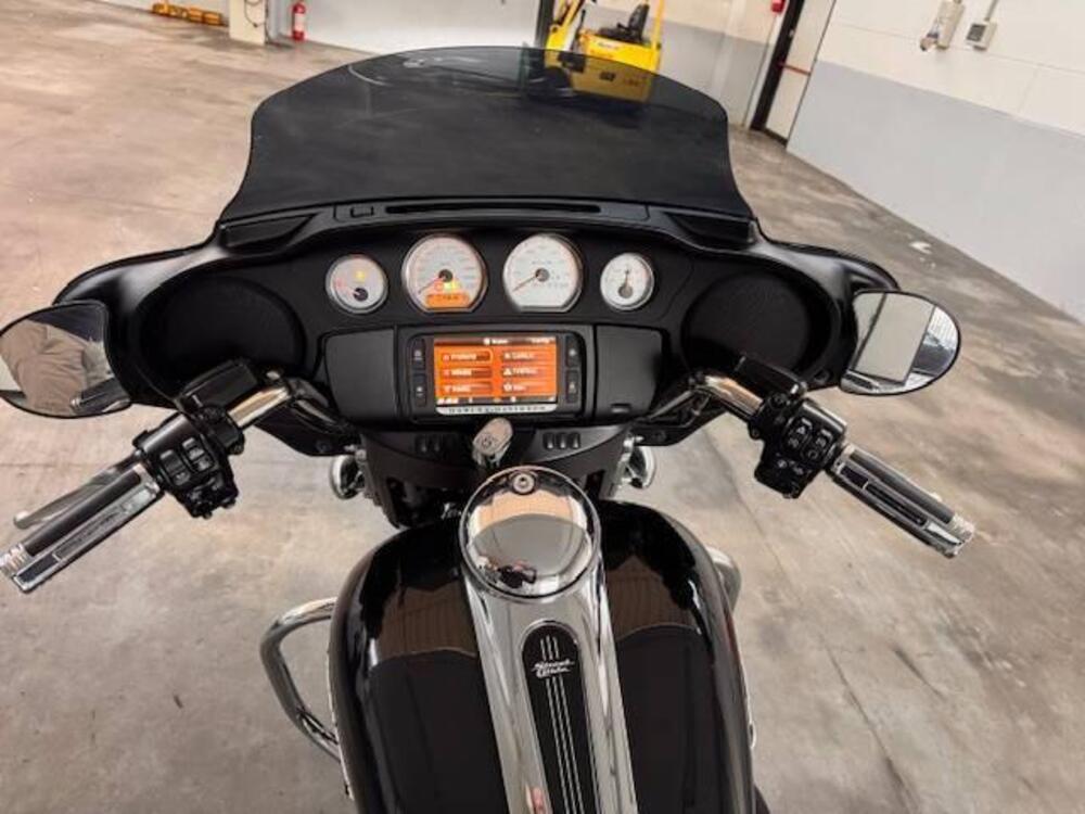 Harley-Davidson 107 Street Glide (2017 - 19) - FLHX (5)