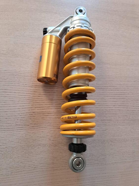 Ohlins S46PR1C1 per Moto Guzzi V85TT Öhlins