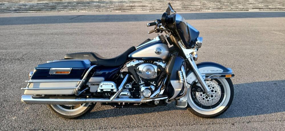 Harley-Davidson 1450 Electra Glide Ultra Classic (1999 - 02) - FLHTCUI