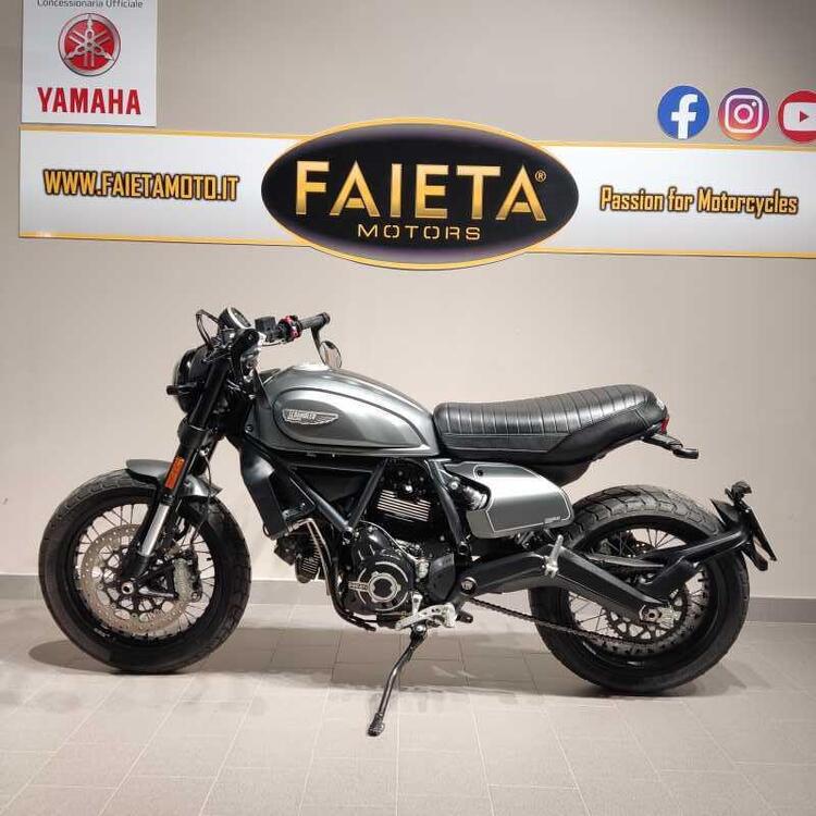 Ducati Scrambler 800 Night Shift (2021 - 22)