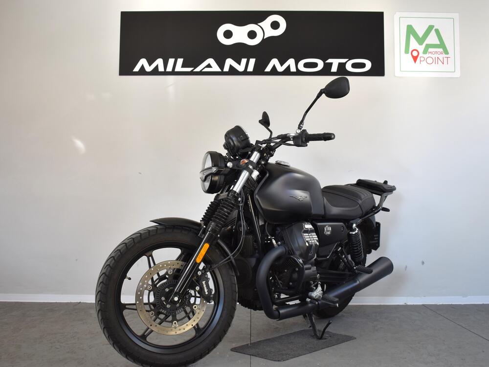 Moto Guzzi V7 Stone (2021 - 25) (3)