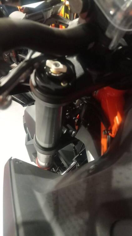 KTM 1390 Super Duke R (2024 - 25) (4)