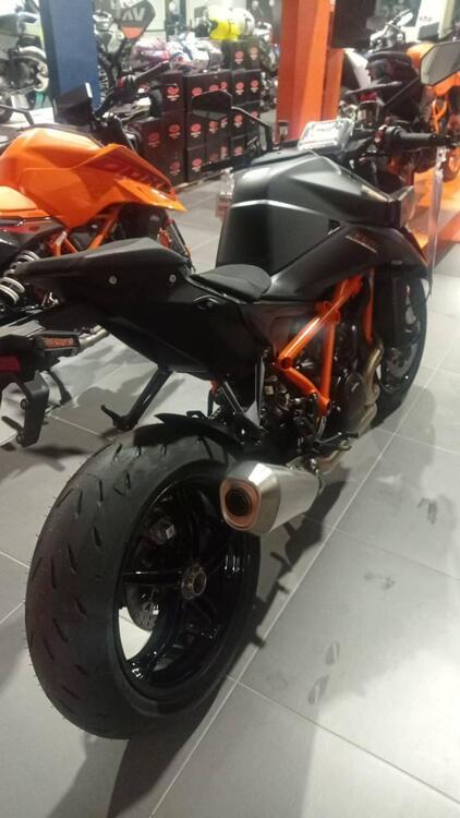 KTM 1390 Super Duke R (2024 - 25) (5)