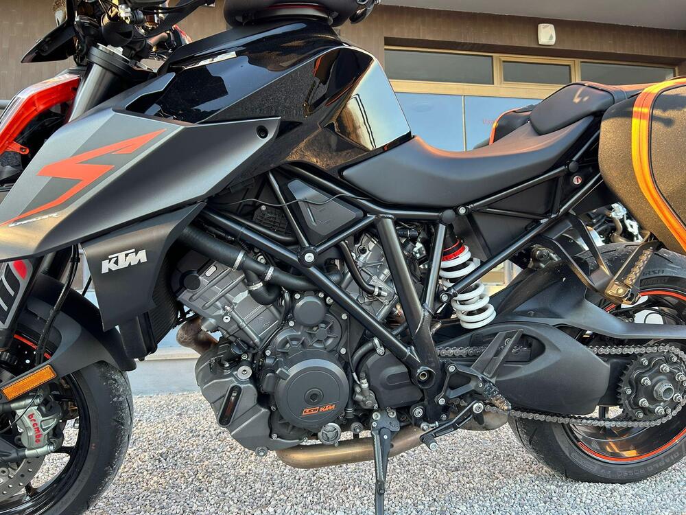 KTM 1290 Super Duke R ABS (2017 - 18) (2)