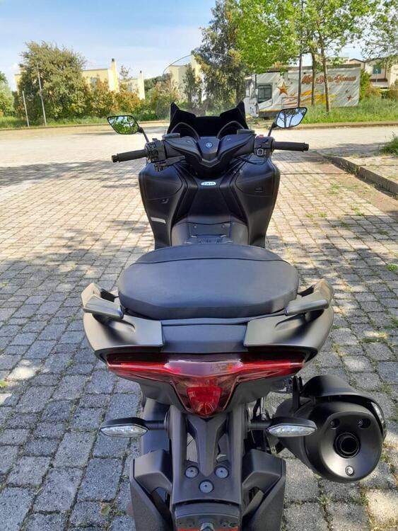 Yamaha T-Max 560 (2022 - 24)