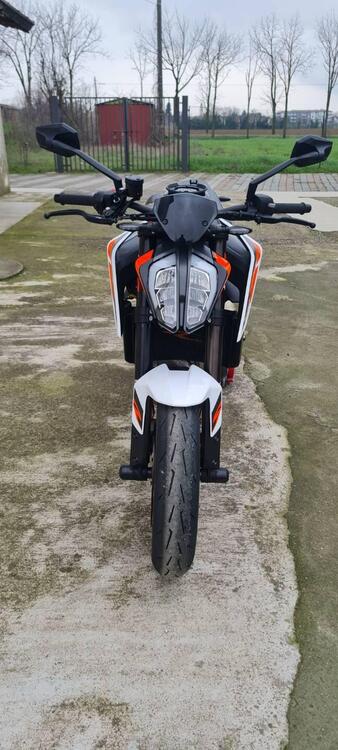 KTM 890 Duke R (2021) (3)