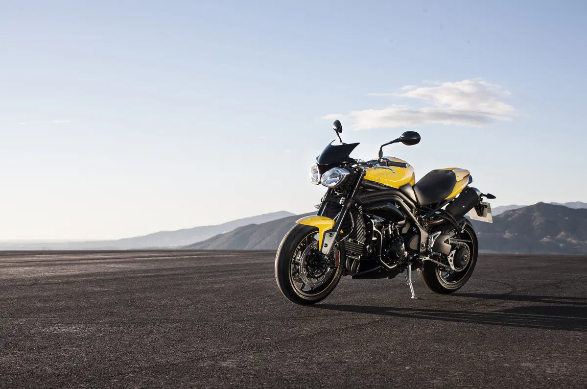 Triumph Speed 94 e Speed 94R, 21 anni dopo (10)
