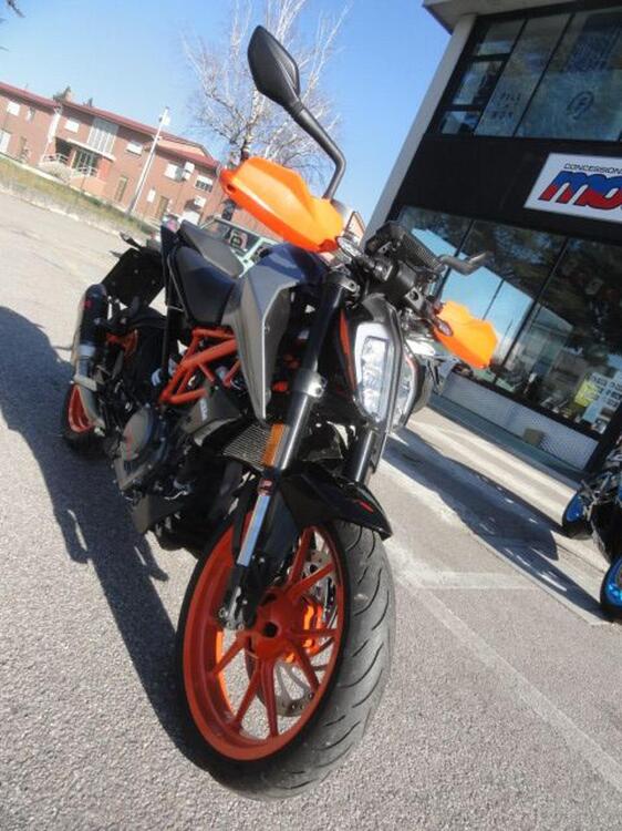 KTM 390 Duke (2021 - 23) (2)