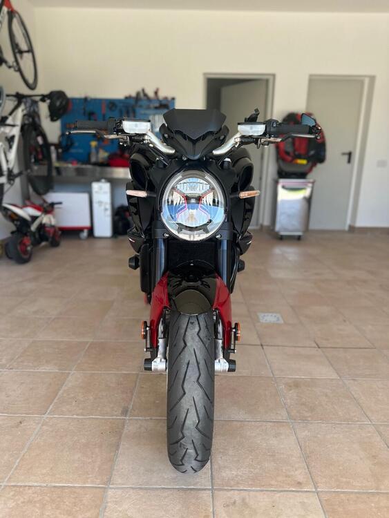 MV Agusta Brutale 800 RR (2021 - 25) (2)