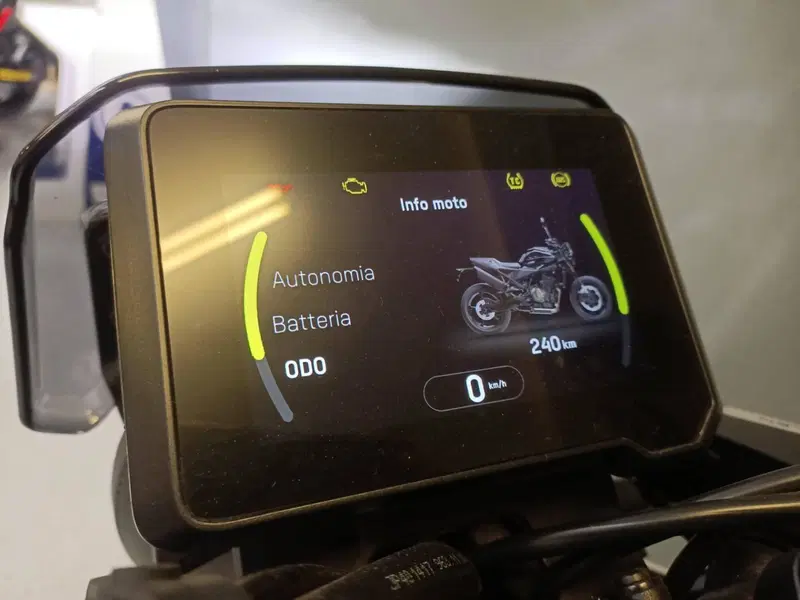 Husqvarna Svartpilen 801 (2024 - 26) (10)