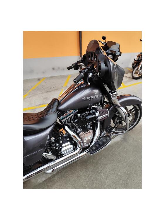 Harley-Davidson 1690 Street Glide Special (2014 - 16) - FLHX (3)