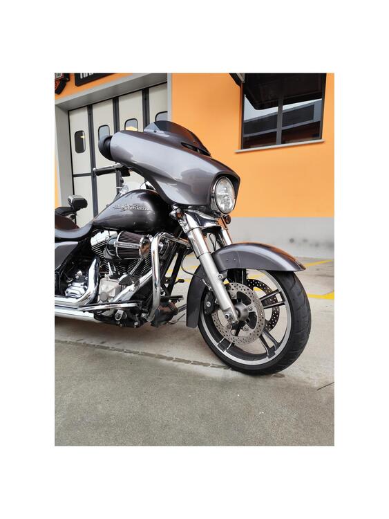 Harley-Davidson 1690 Street Glide Special (2014 - 16) - FLHX (2)