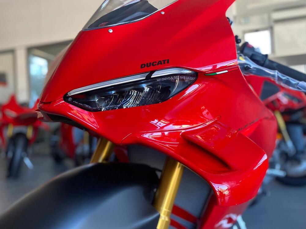 Ducati Panigale V4 S (2025) (5)