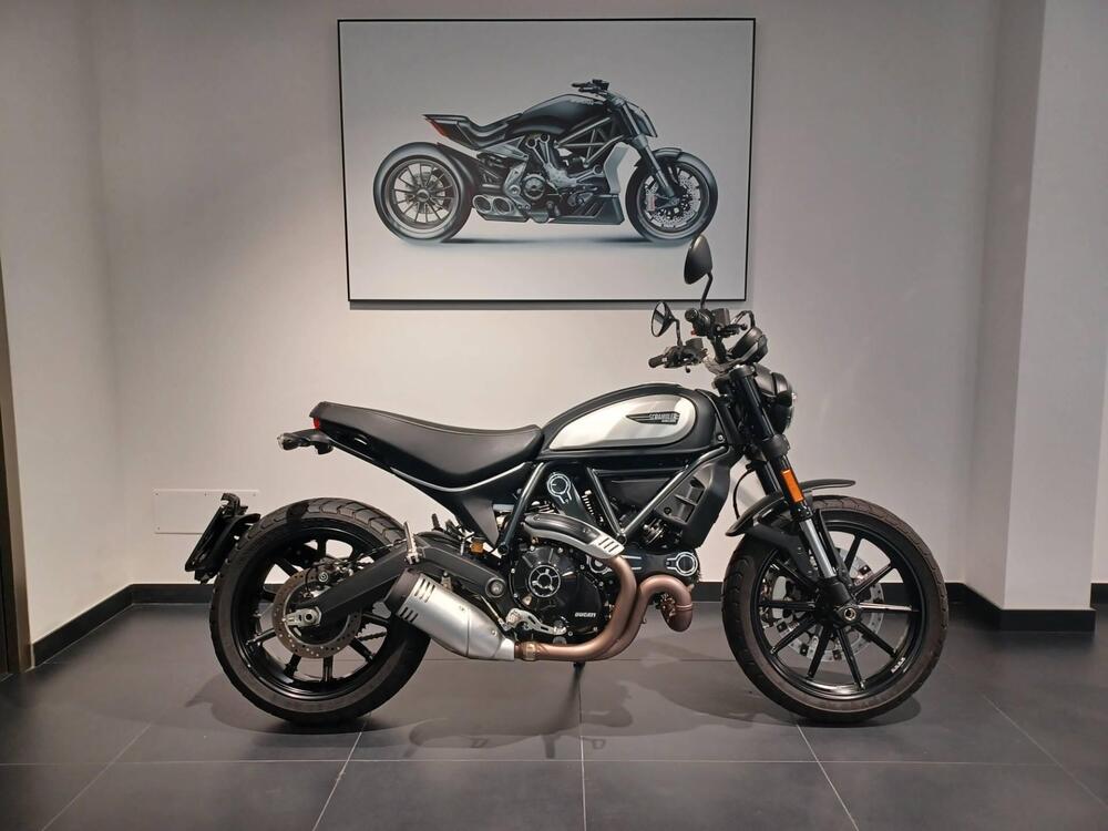 Ducati Scrambler 800 Icon Dark (2021 - 22)