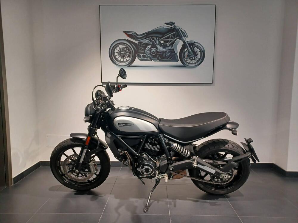 Ducati Scrambler 800 Icon Dark (2021 - 22) (2)