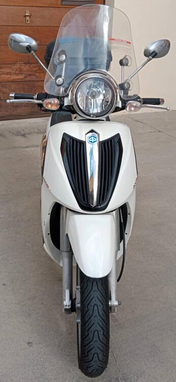 Piaggio Carnaby Cruiser 300 (2008 - 13) (2)