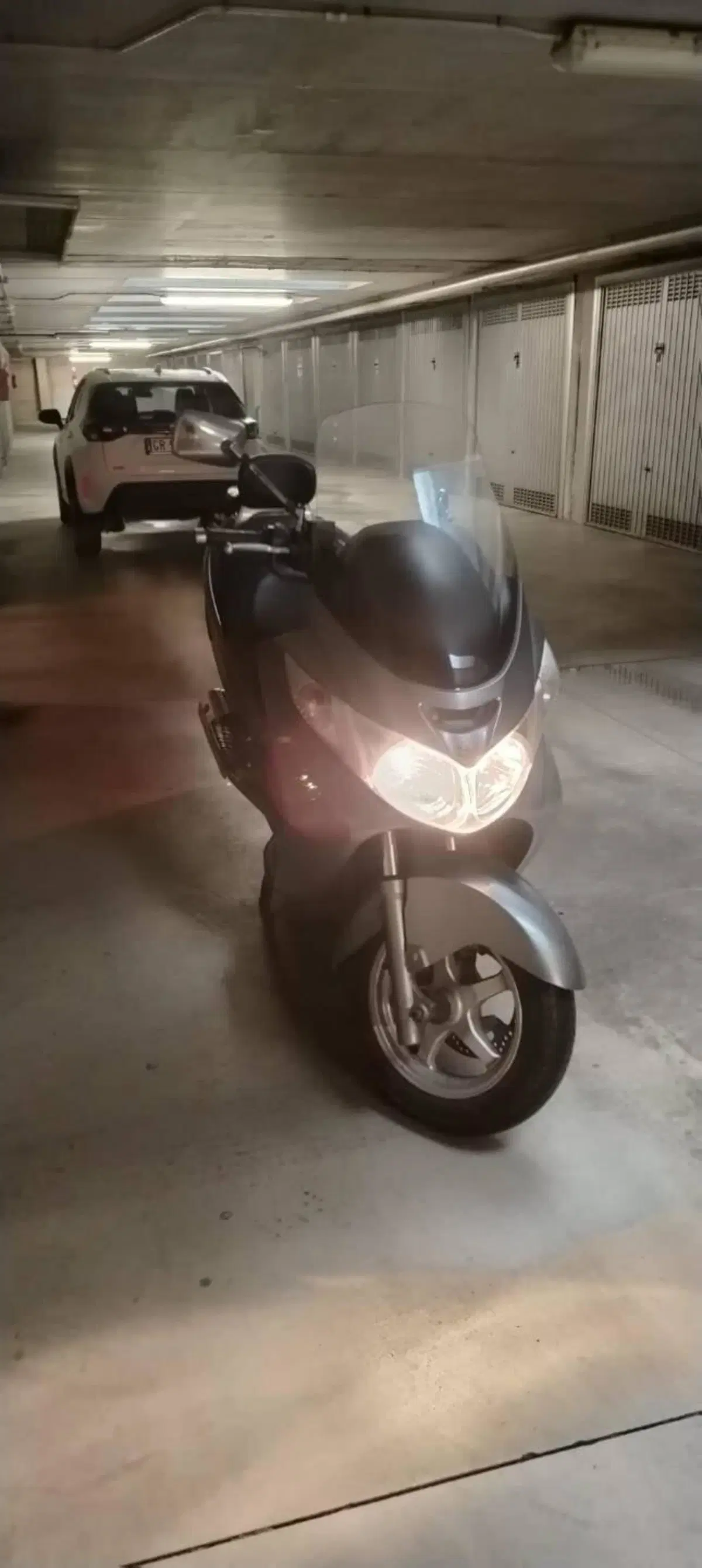 Suzuki Burgman AN 400 (2006 - 07)
