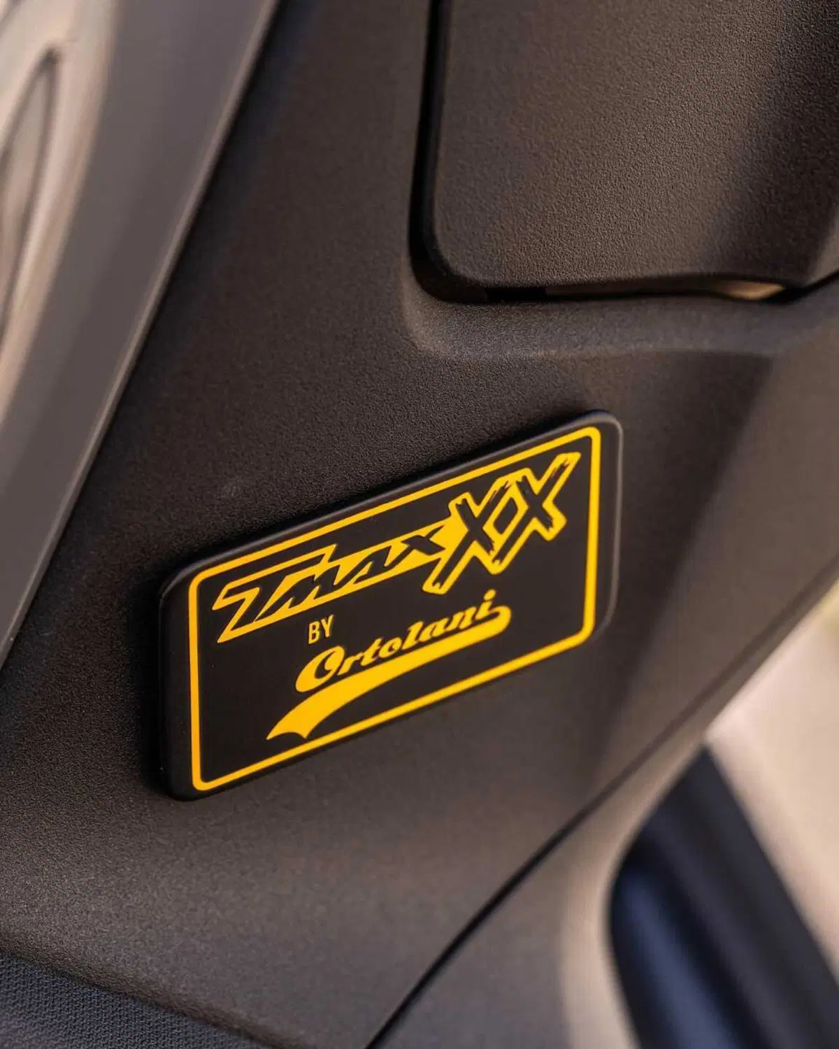 Yamaha Tmax XX: l'ultimo gioiello firmato Ortolani Customs (11)