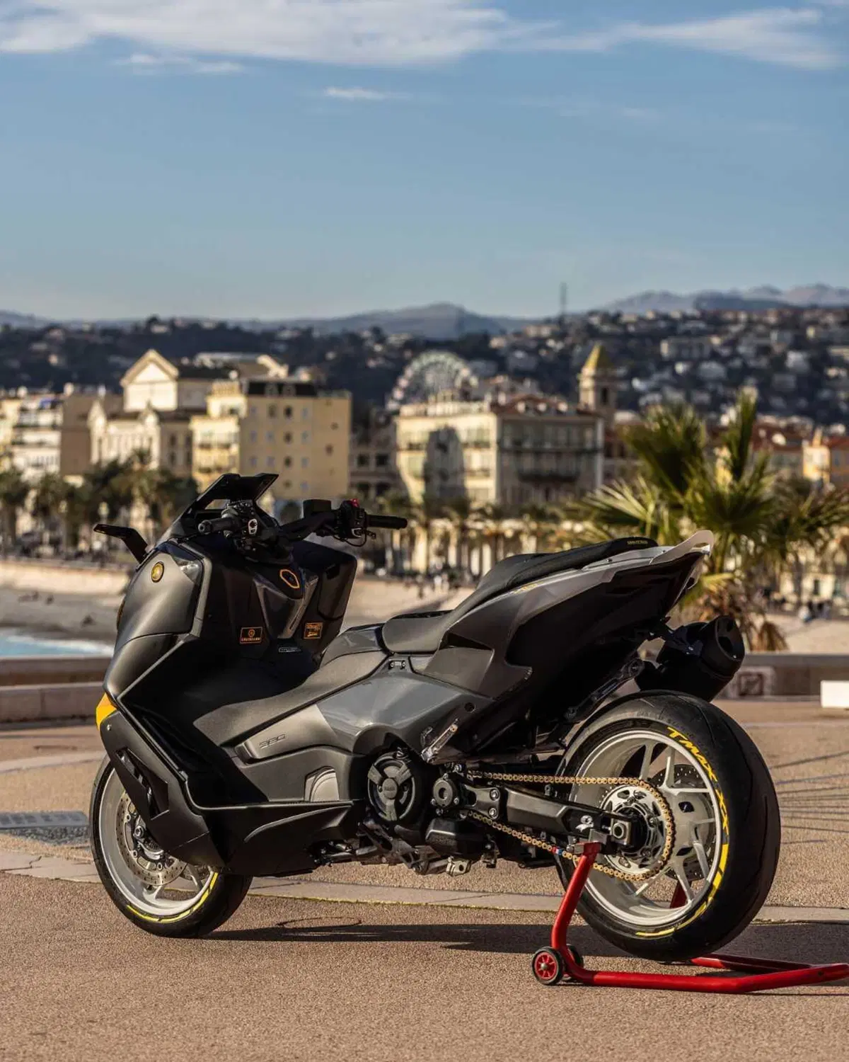 Yamaha Tmax XX: l'ultimo gioiello firmato Ortolani Customs (2)
