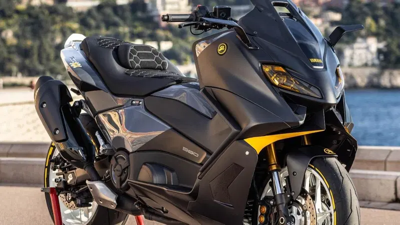 Yamaha Tmax XX: l'ultimo gioiello firmato Ortolani Customs