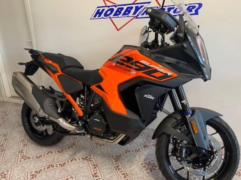 KTM 1290 Super Adventure S (2022 - 24)