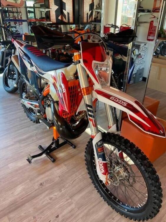 KTM 250 EXC TPI Six Days (2023) (4)