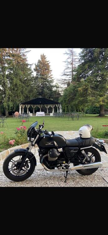 Moto Guzzi V7 Stone (2012 - 15) (3)