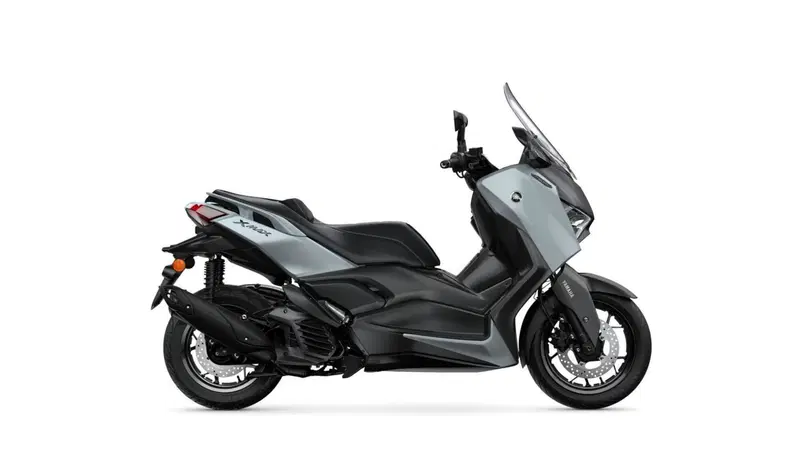 Yamaha X-Max 125 Tech Max (2025 - 26) (2)