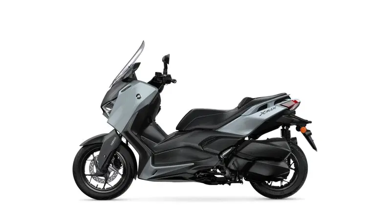 Yamaha X-Max 300 Tech Max+ (2025 - 26) (3)