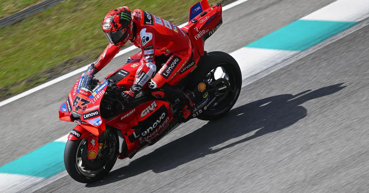 MotoGP 2025. Test di Sepang. Pecco Bagnaia spiega pro e contro della GP25: "La GP24 &egrave; una base fantastica, dobbiamo fare scelte ponderate" 