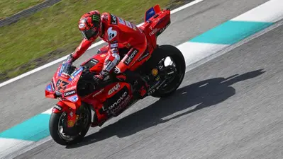 MotoGP 2025. Test di Sepang. Pecco Bagnaia spiega pro e contro della GP25: "La GP24 &egrave; una base fantastica, dobbiamo fare scelte ponderate" 