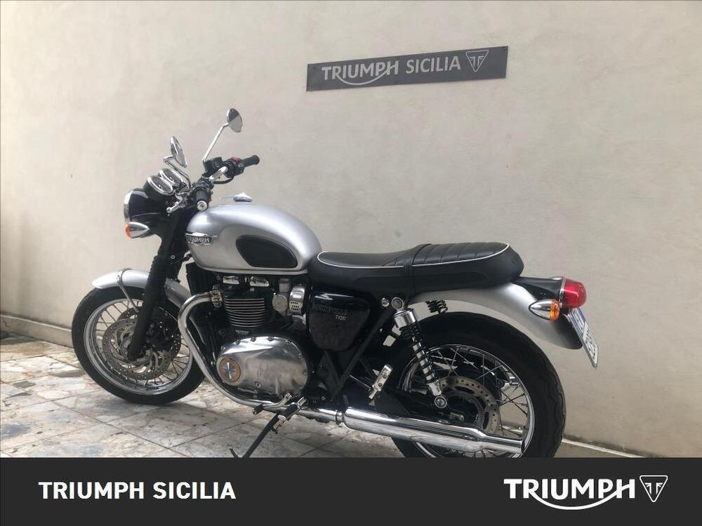 Triumph Bonneville T120 (2021 - 25) (4)