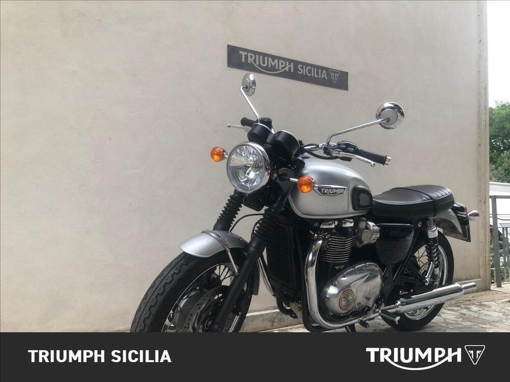 Triumph Bonneville T120 (2021 - 25) (5)