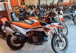 KTM 890 Adventure R (2025) nuova